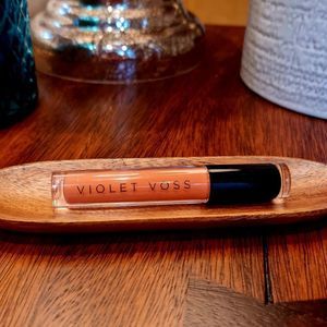 Violet Voss Cosmetics High Shine Lip Gloss in Delight: A Peachy Nude